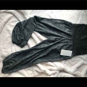 NWT lululemon Om Pant: size 6
